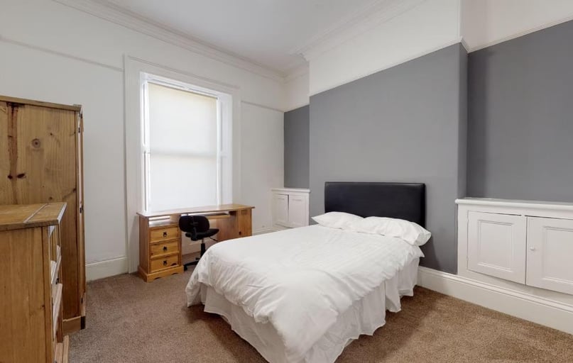 Hill Park Crescent, Greenbank, Plymouth - Image 1